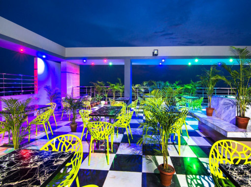 Hotel City Queen Rooftop Restaurant View